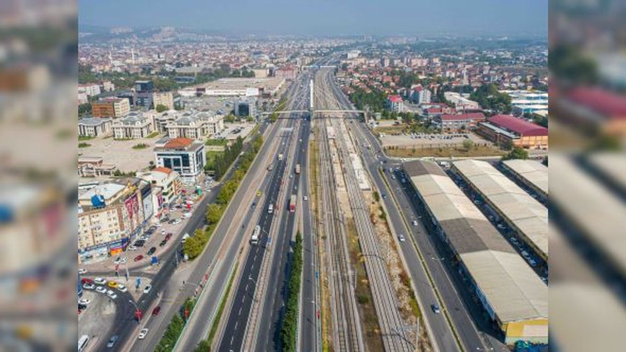 D-100 karayolu şehirlerarası yolcu taşımacılığına kapatıldı