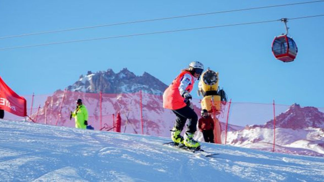 Erciyes’e seferlerin devam etmesi için biletlerde yüzde 50 indirim