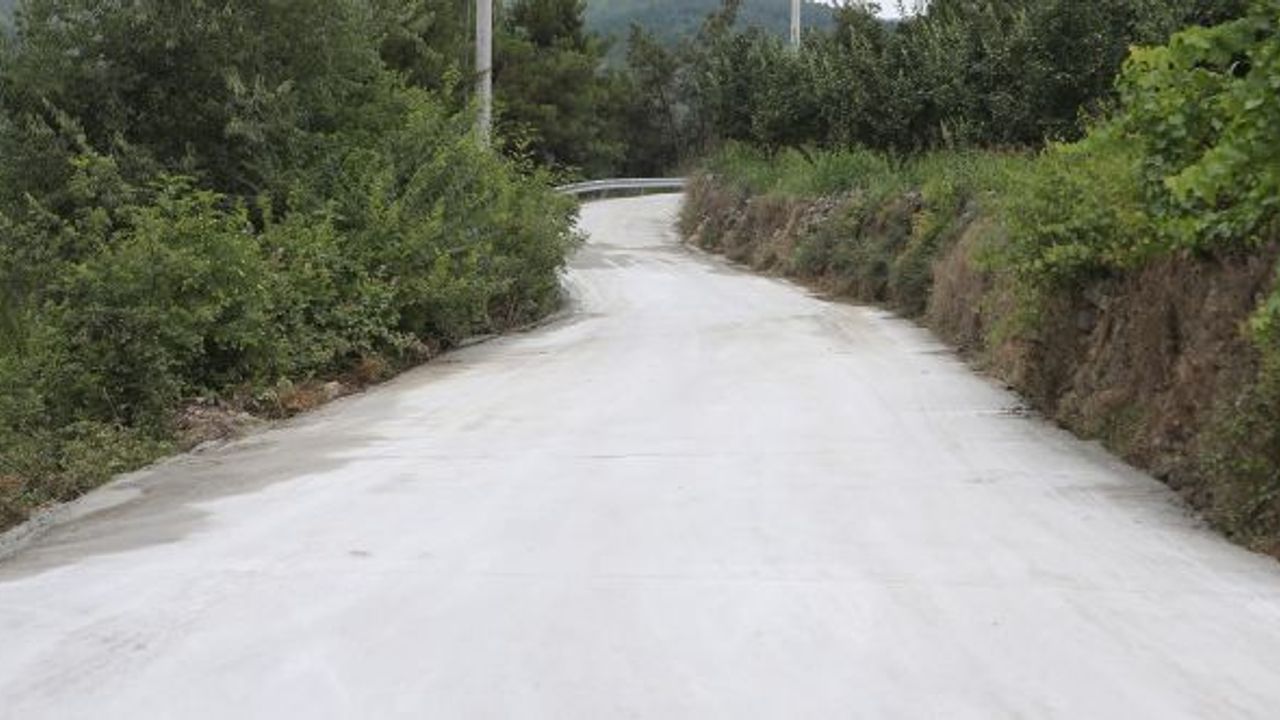 Geyve-Taraklı ilçesinde 37 km’lik beton yol çalışması tamam
