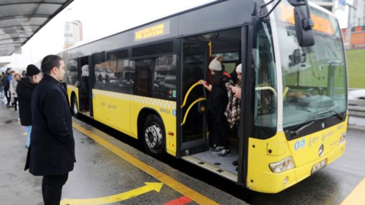 İstanbul’da 65 yaş üstü ve 20 yaş altının toplu ulaşım kullanımı