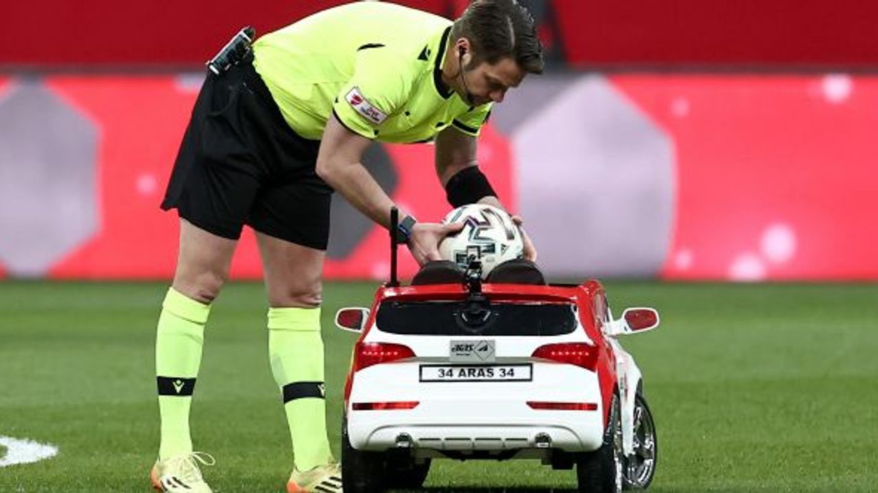 Türkiye Kupası yarı final ve final toplarını  Aras Kargo sahaya taşıyor