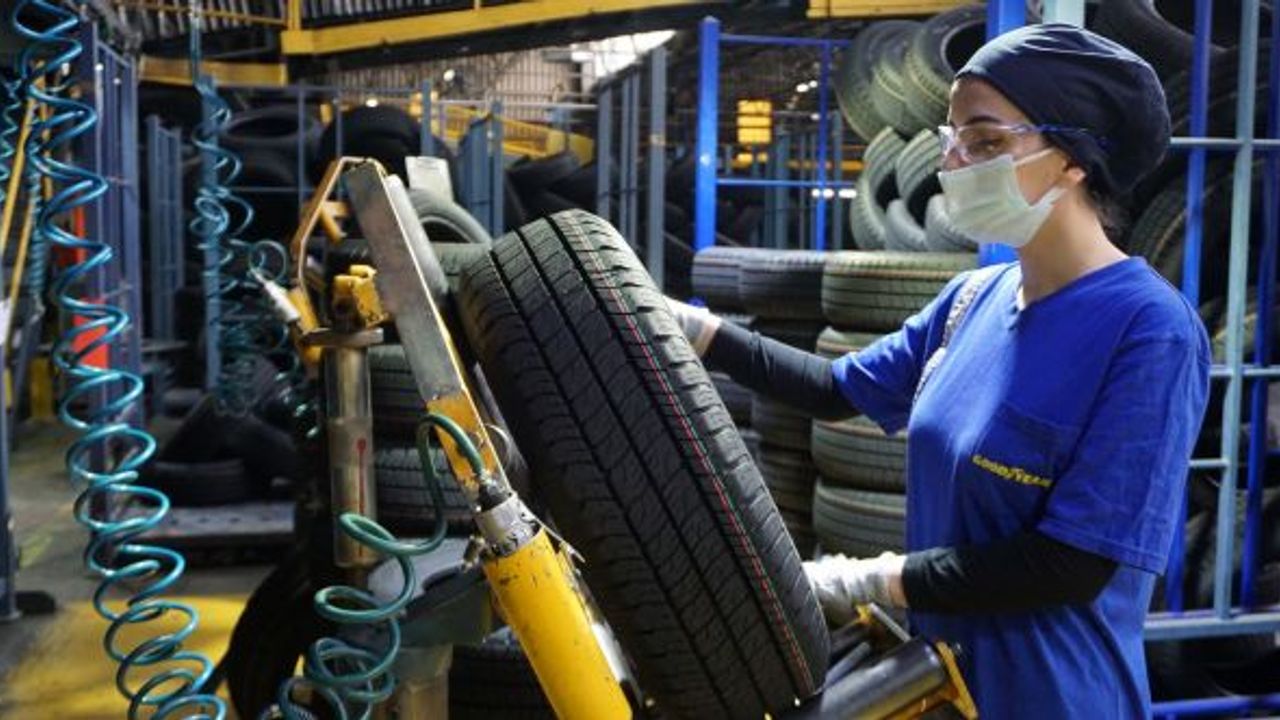 Goodyear’da lastik üretimine kadın eli değdi