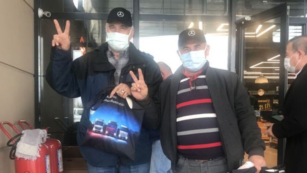 Mercedes-Benz Türk, kamyon sürücülerine hijyen seti dağıtımı gerçekleştirdi