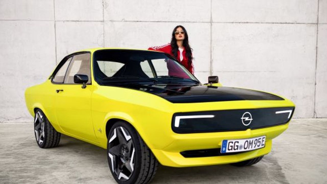 Opel, neo-klasik modeli Manta GSe ElektroMOD’u tanıttı