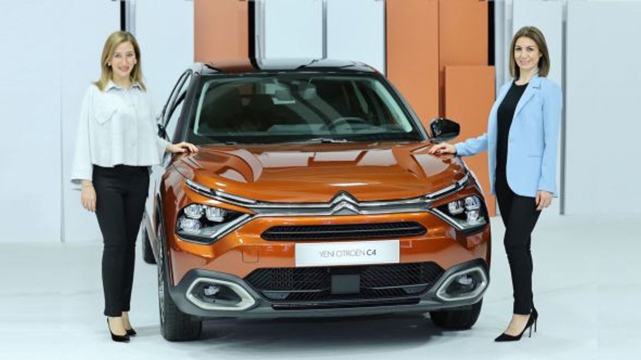 Yeni C4, Kompakt Hatchback Sınıfına  Suv Havası Getiriyor!