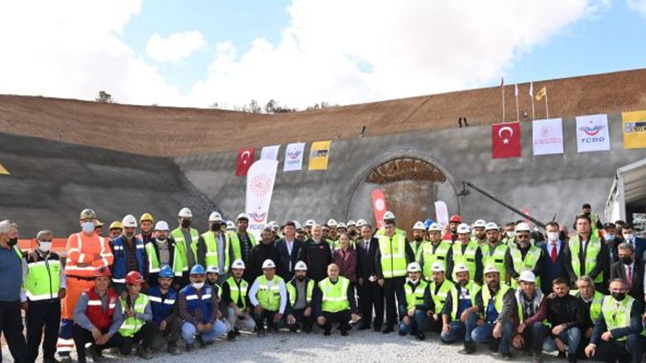 Hızlı tren hatlarındaki yıllık yolcu sayısını 17 milyona çıkaracağız