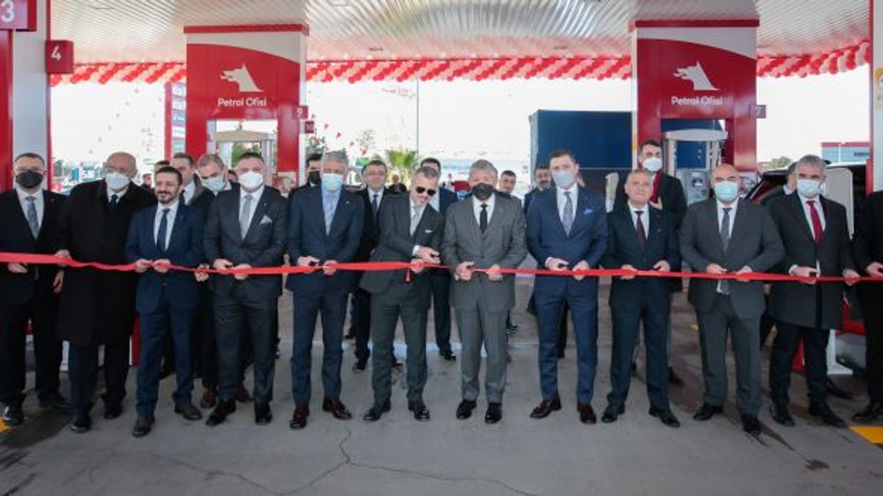 Petrol Ofisi bir günde 4 istasyon açtı