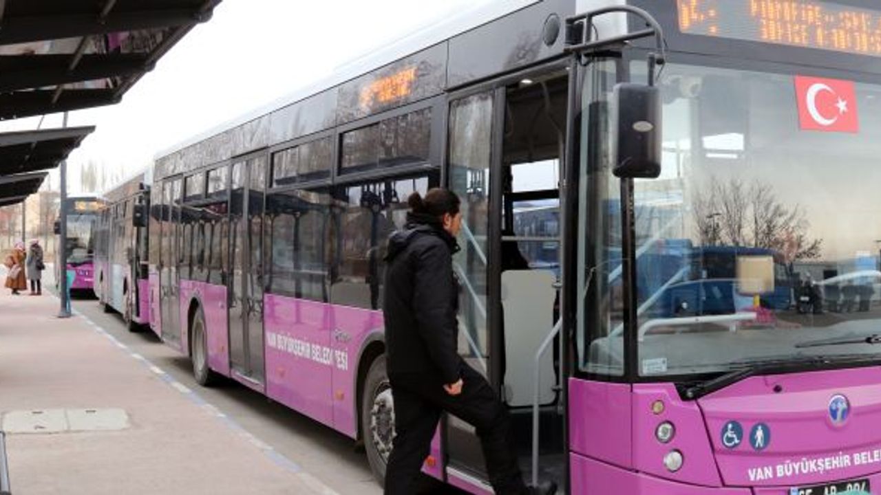 Toplam 9 milyon 775 bin 905 kişi taşındı