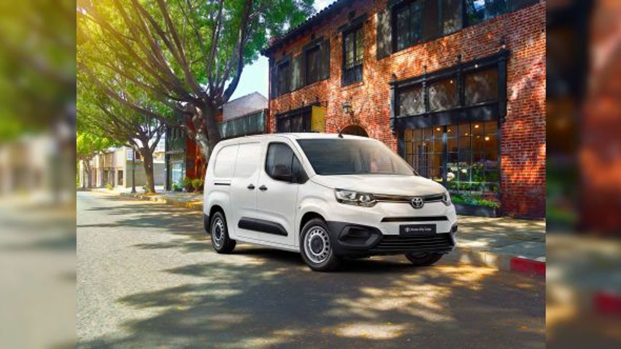 Toyota Proace City Cargo 242 bin TL’den fiyatlarla satışa sunuldu