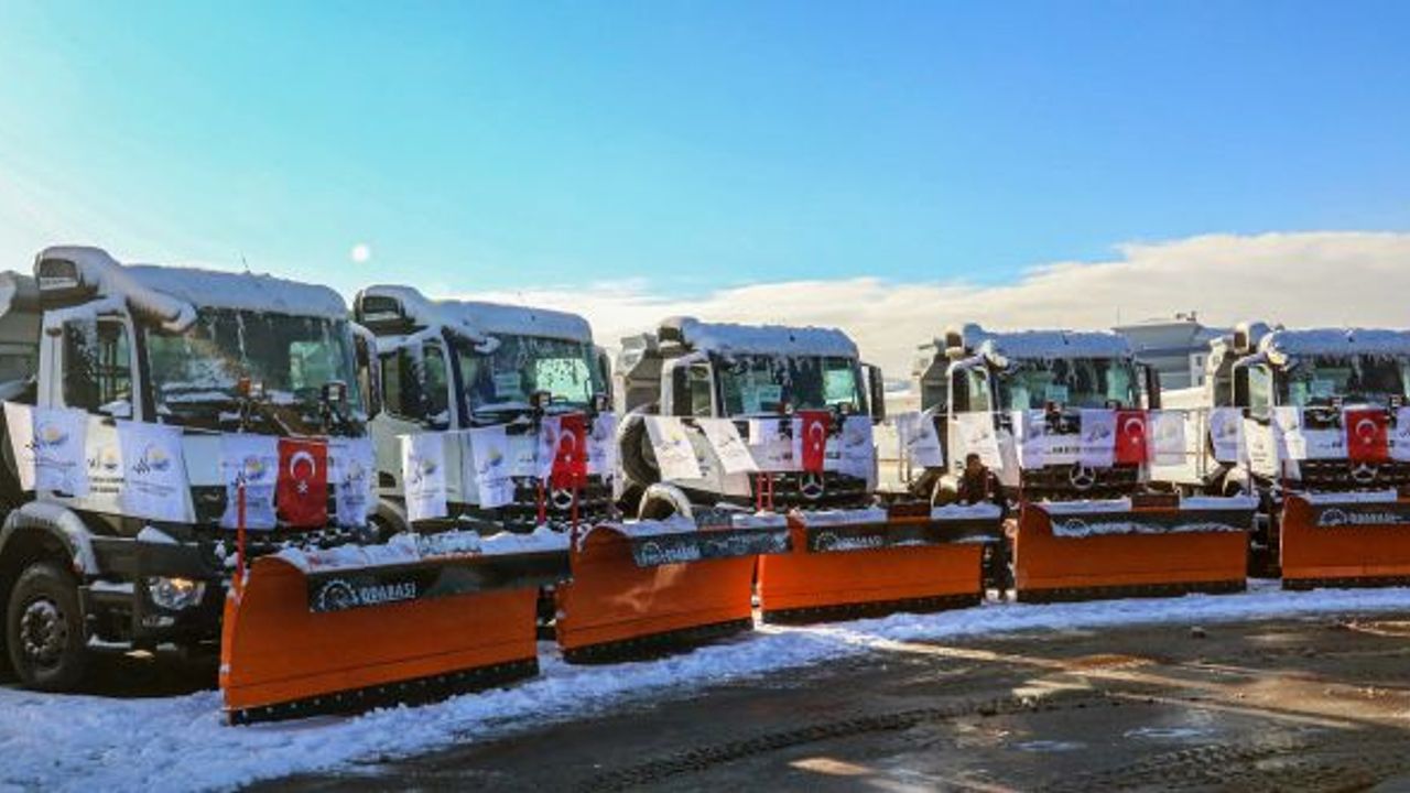 Van Büyükşehir Belediyesi filosuna 57 yeni hizmet aracı kattı