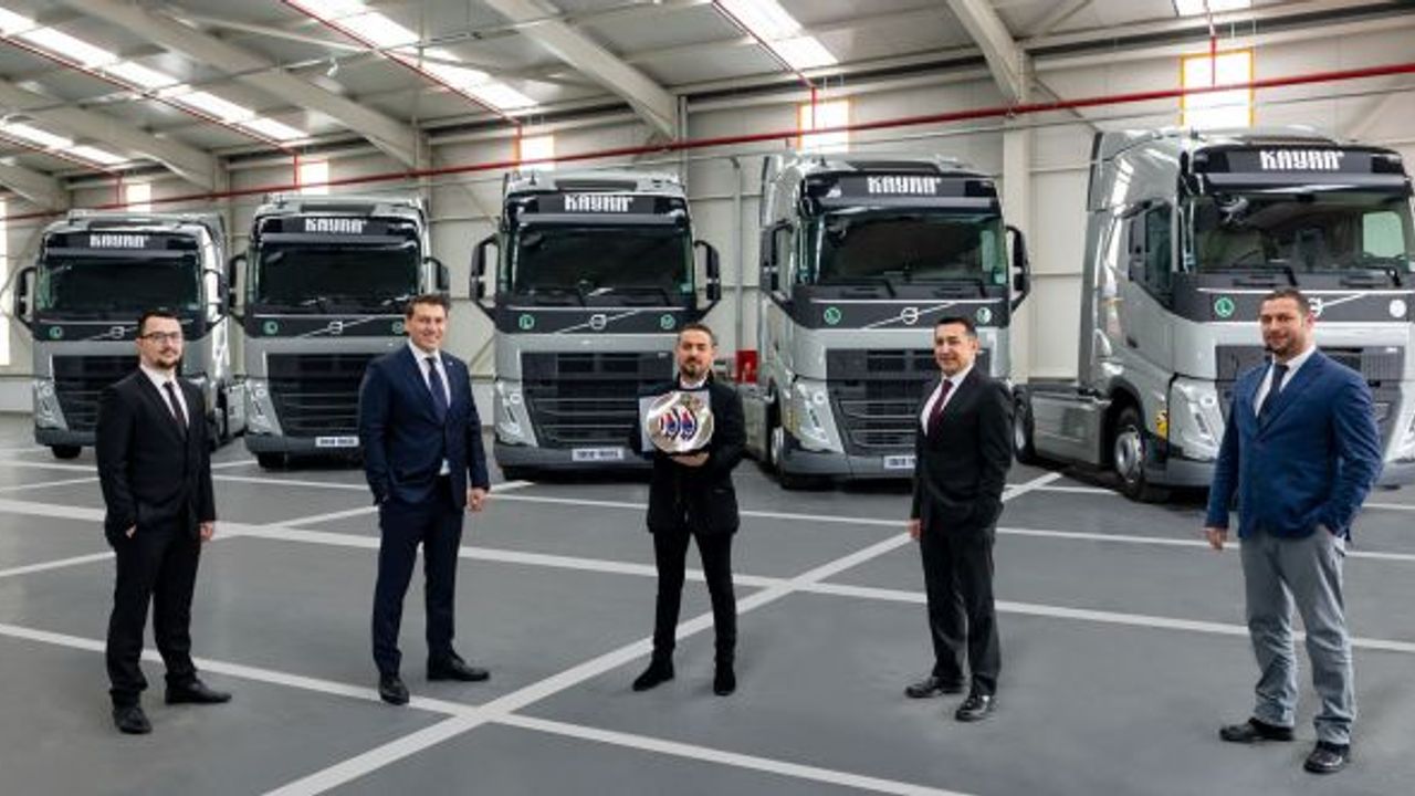 Kayra Uluslararası Nakliyat 10 adet yeni Volvo FH 500 çekici ile filosunu güçlendirdi