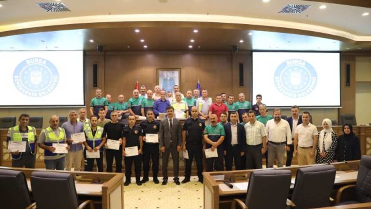 Bursa Büyükşehir Belediyesi güvenli ve ekonomik sürüş teknikleri eğitimi düzenledi