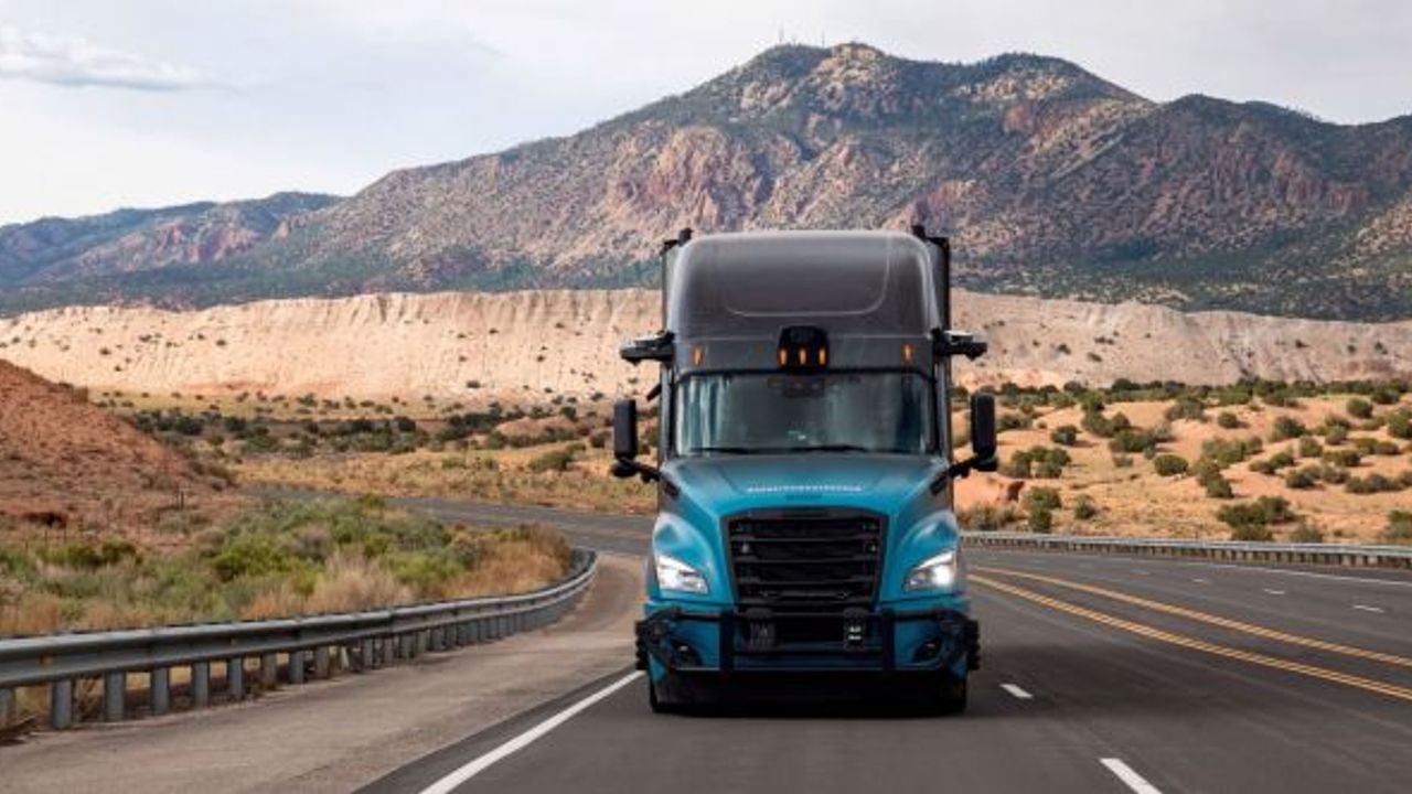 Daimler Truck, Torc Robotics otonom kamyon taşımacılığı sistemlerini hızla geliştirmeye çalışıyor