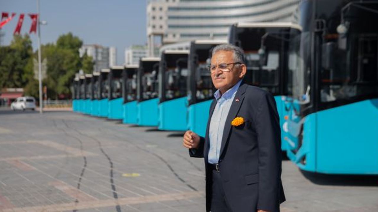 Kayseri ulaşımına 12 körüklü otobüs katılıyor