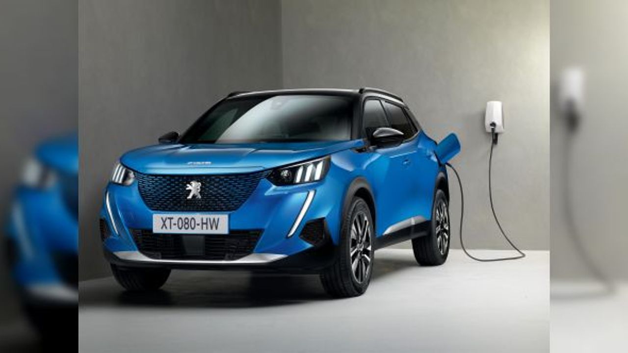 Elektrikli Peugeot 2008 900 bin TL ile satışa sunuldu