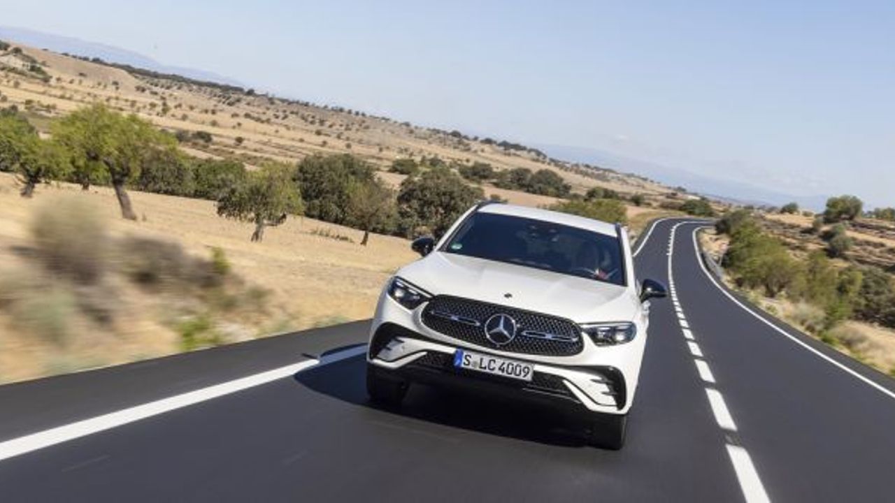 Yeni Mercedes-Benz GLC, 3 milyon 407 bin TL başlangıç fiyatıyla Türkiye’de satışa sunuldu
