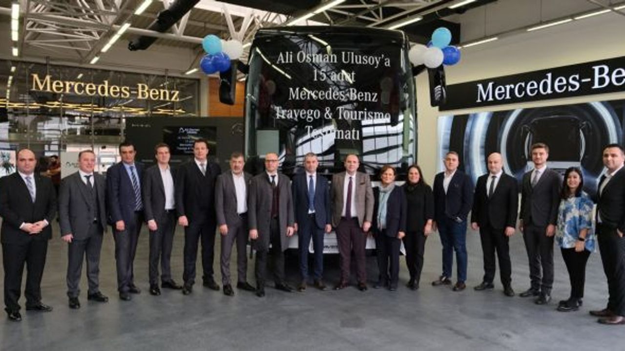 Mercedes-Benz Türk, Ali Osman Ulusoy Turizm'e 2022 yılında toplam 15 adet otobüs teslim etti