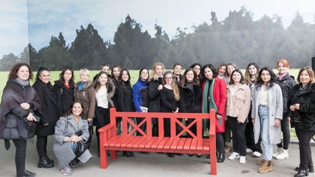 IVECO, tüm merkezlerinde Red Bench adını verdiği bir etkinlik düzenliyor