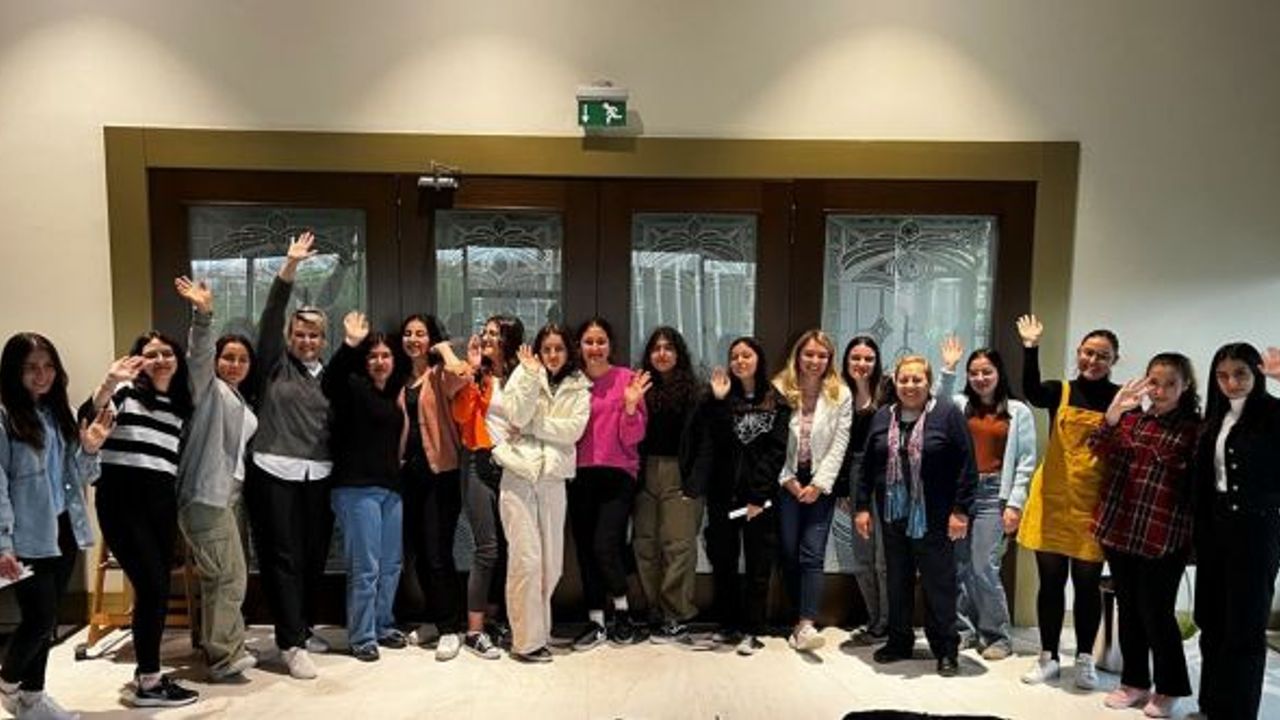 Mercedes-Benz Türk “Yıldız Kızlarla” Konya'da bir araya geldi