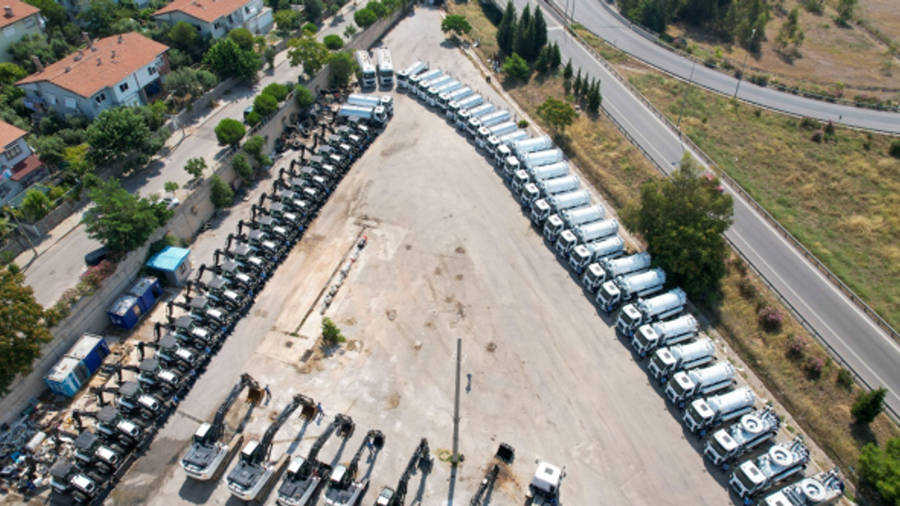 30 ilçede hizmet verecek 98 yeni iş makinesi ve hizmet aracı alındı