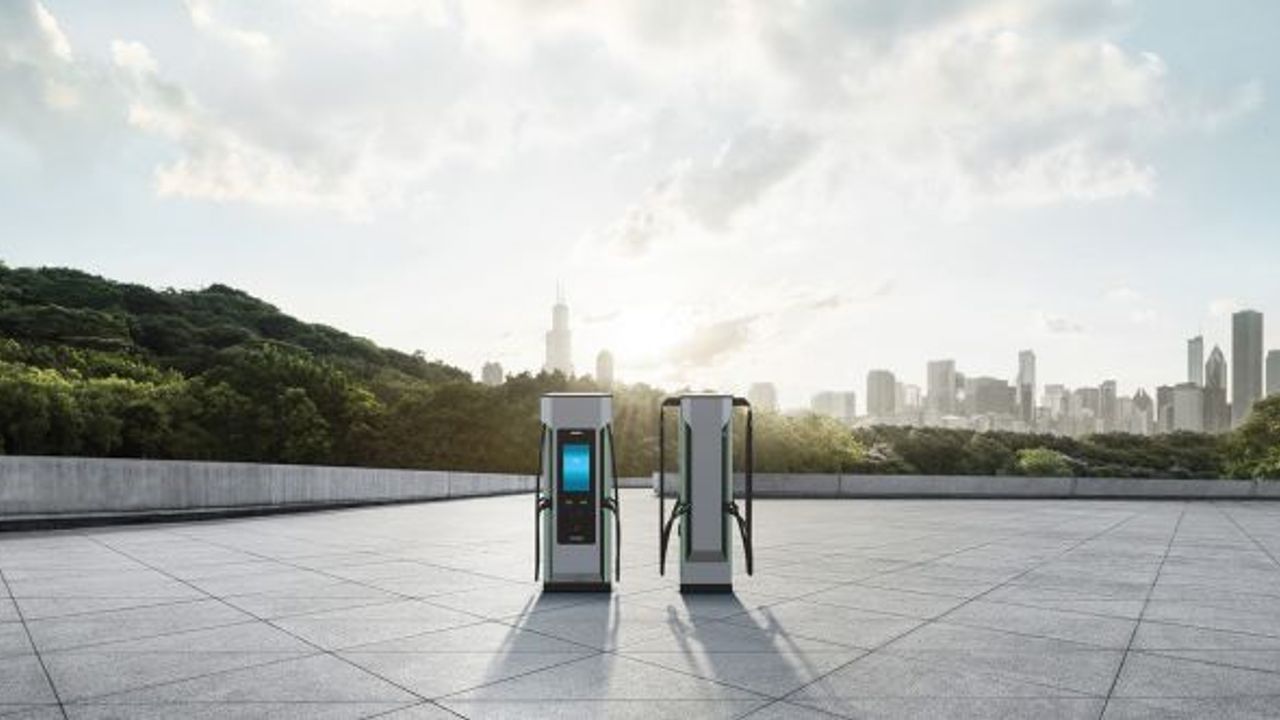 Siemens Verimli Hızlı Şarj İstasyonu Sicharge D, Yenilikçi Bir Kullanıcı Deneyimi Sunuyor