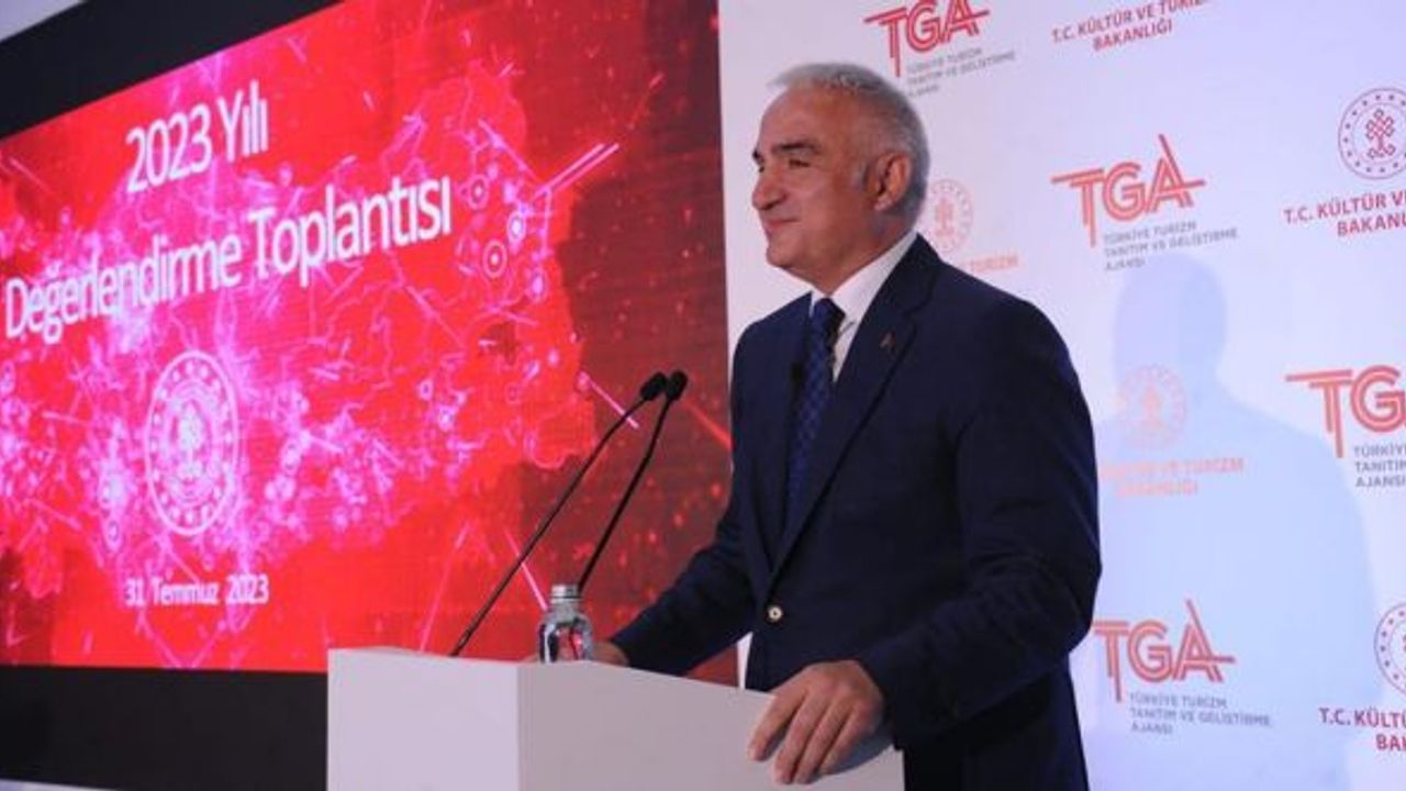 Turizm Bakanı: 6 aylık Turizm geliri 21,7 milyar dolar