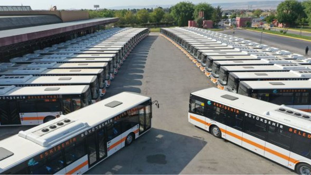 Eskişehir Büyükşehir Belediyesi 50 Otobüsle Filosunu Büyüttü