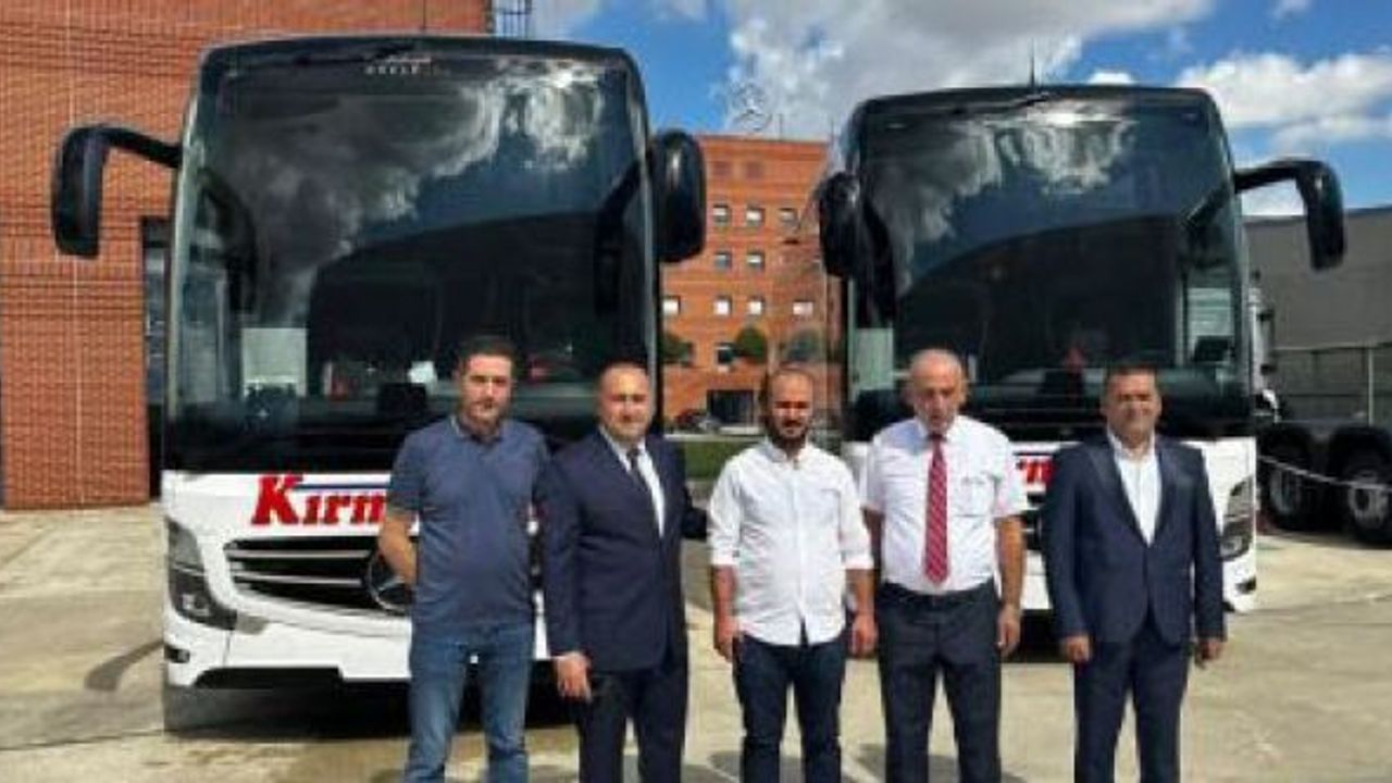 Hastalya Otomotiv’den Kırmızıgül Turizm’e 2 adet Travego teslimatı