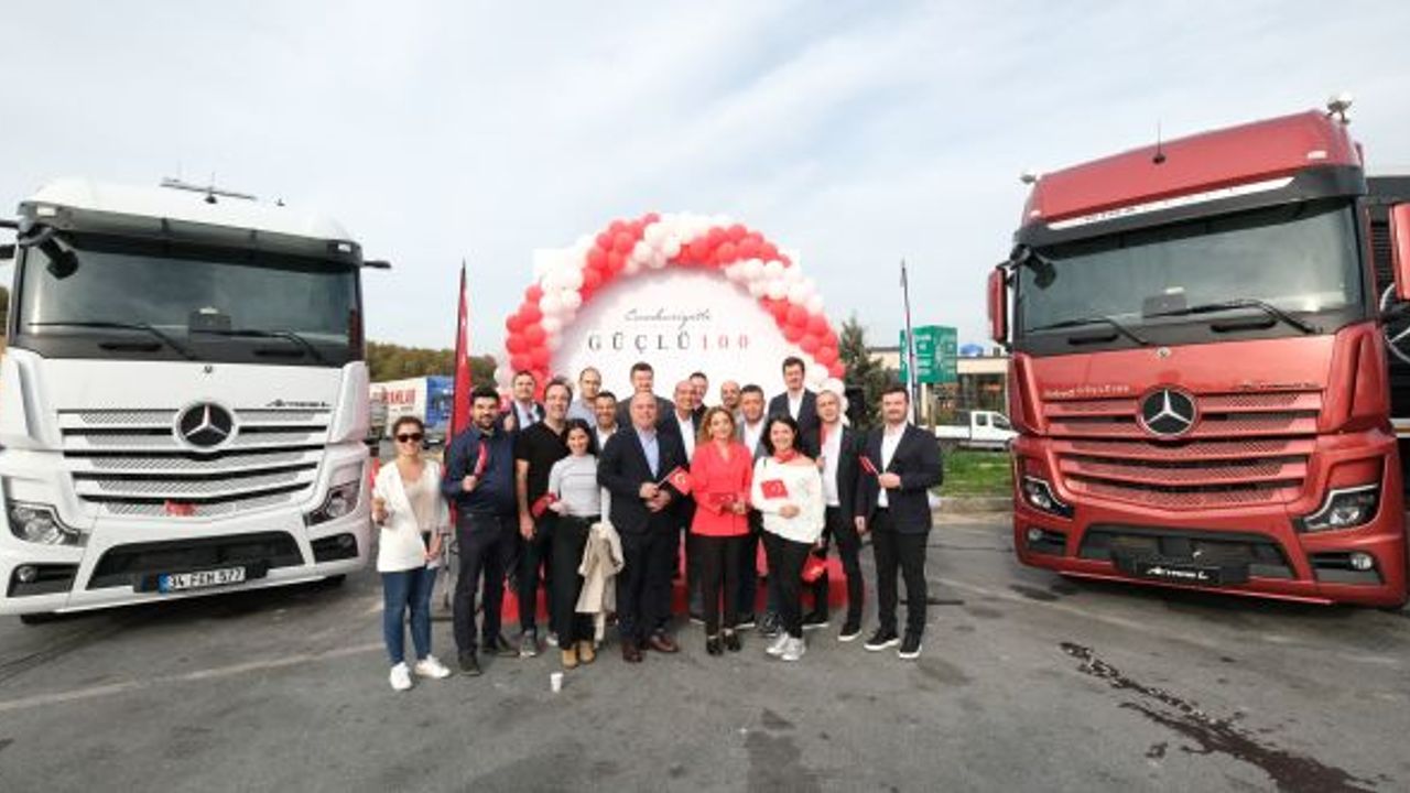 Mercedes-Benz Türk’ün Sağlık Bakım Tırı, uzun yol şoförleriyle Cumhuriyetin 100. yılında buluştu