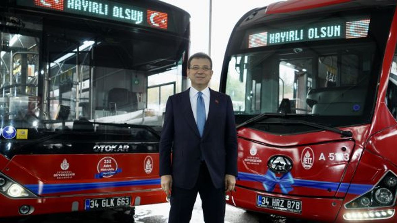 Otokar ve Akia marka 252 metrobüs İstanbul yollarına çıktı