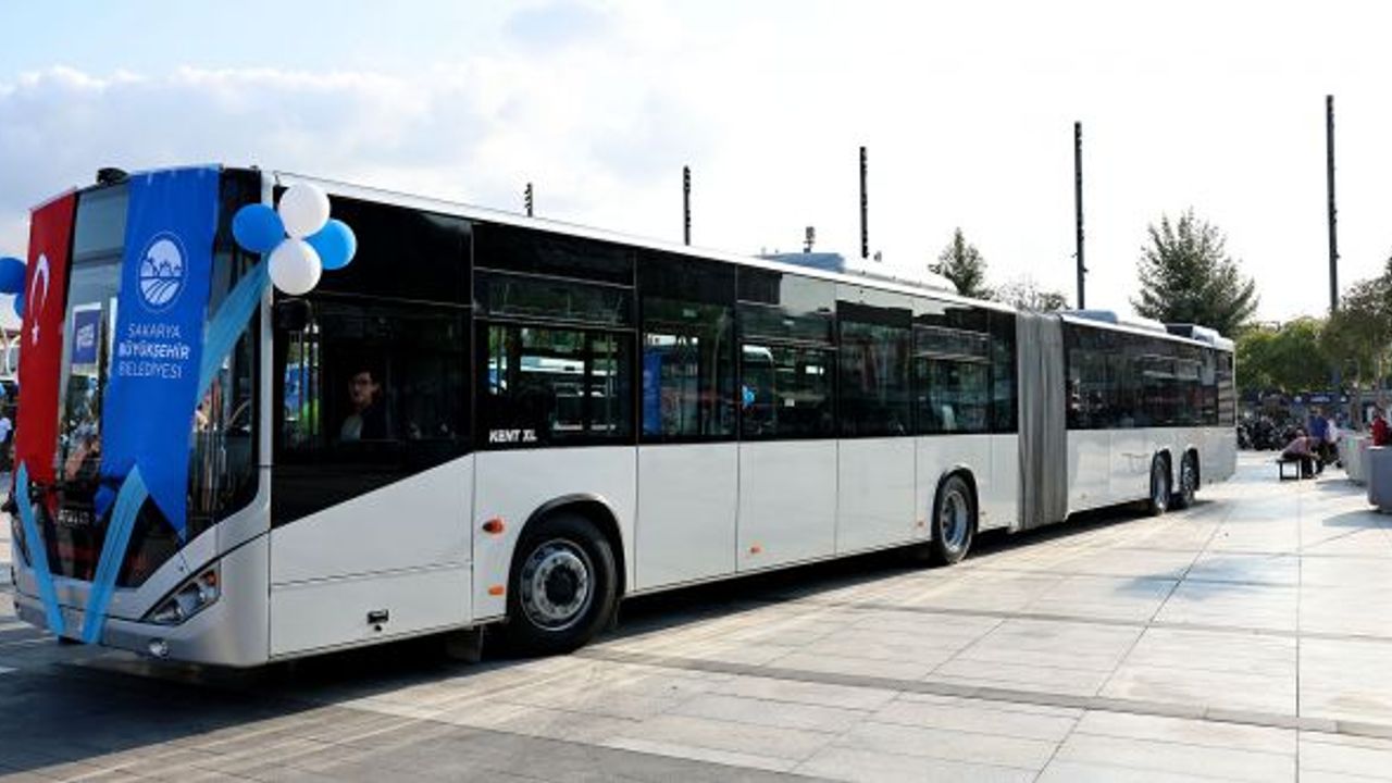 1 milyar TL’lik tarihi projede ilk kazma vuruldu: Metrobüsler yakında yollarda