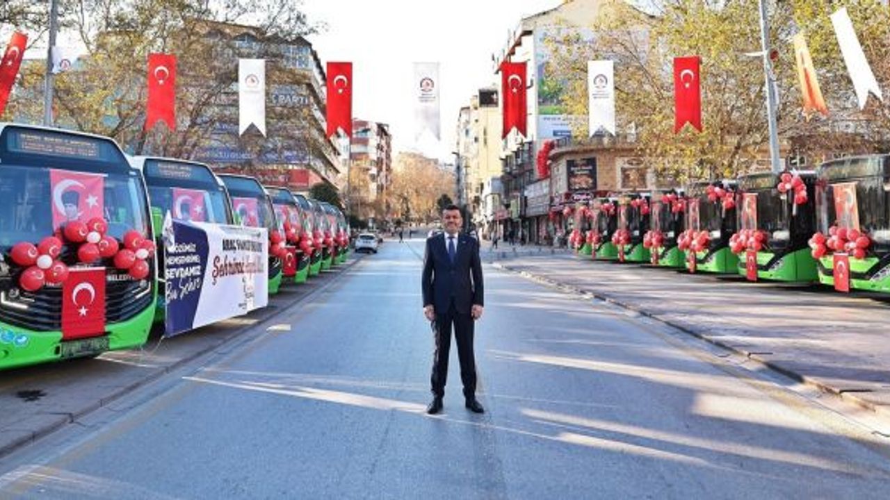 Otokar’dan Denizli Büyükşehir Belediyesi’ne 20 adet Kent, 18 adet Centro otobüs teslimatı