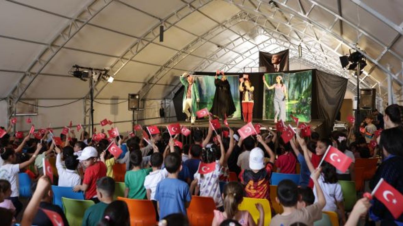 Mercedes-Benz Türk, 23 Nisan’ı Hatay İSO Yaşam Kenti’nde kutladı