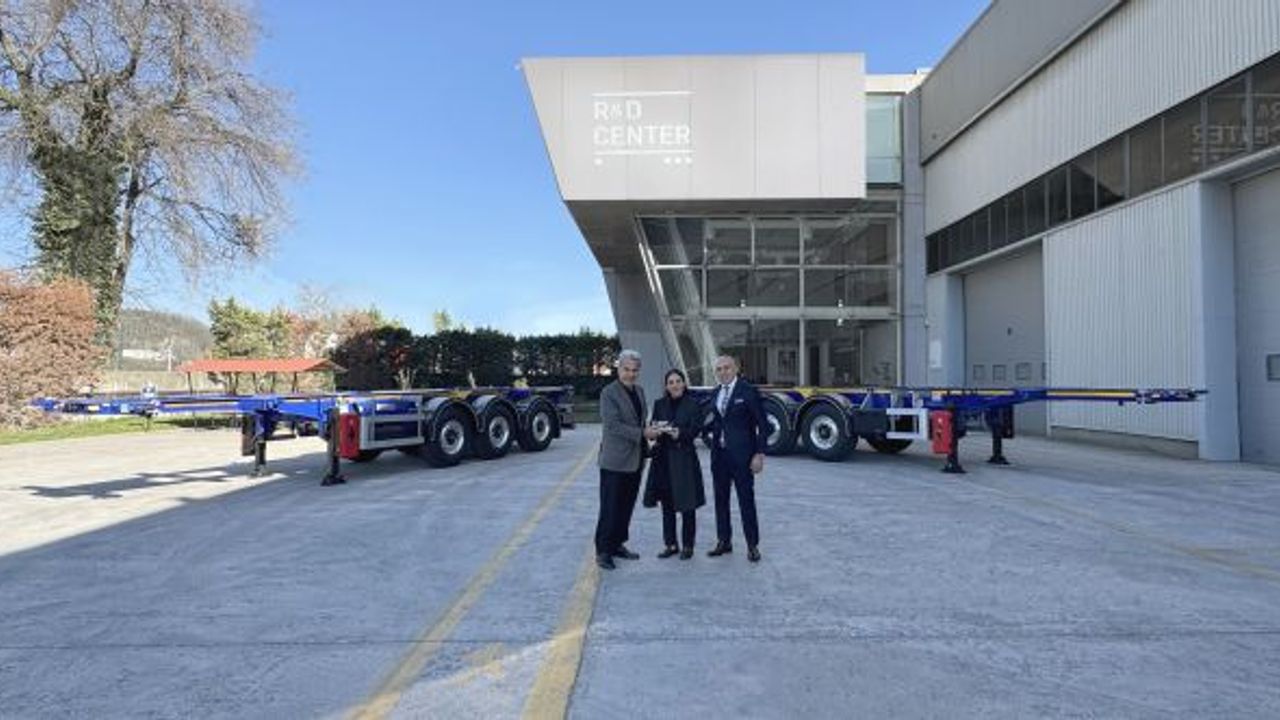 TIRSAN İTT Lojistik’e 30 adet Tank Konteyner Taşıyıcı teslim etti