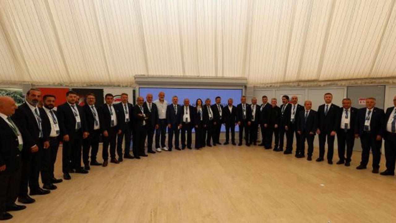 İSTAB Genel Kurulu yapıldı. Aziz Baş yeni dönemde de İSTAB Başkanı olarak seçildi