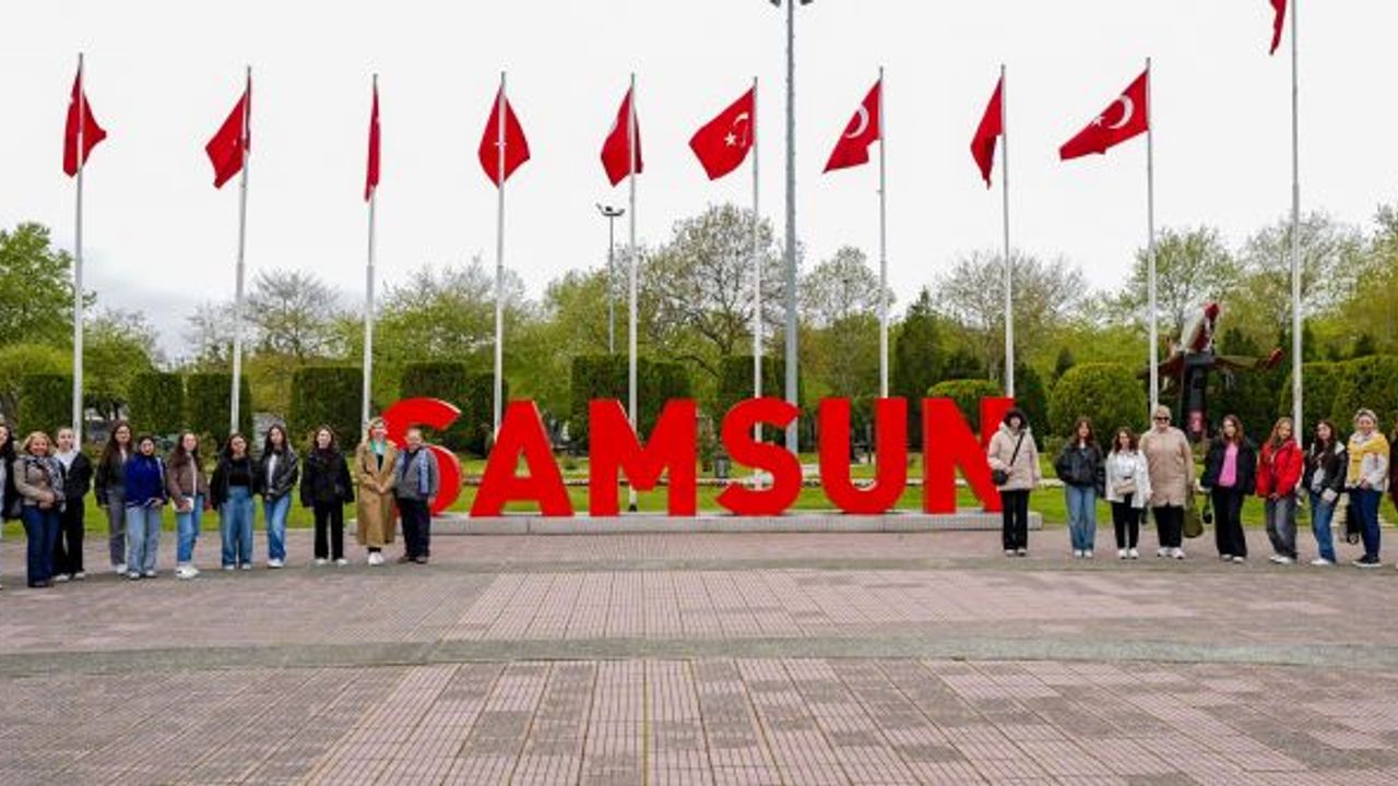 Mercedes-Benz Türk, 19 Mayıs’ı Samsun’daki Yıldız Kızlarla kutladı