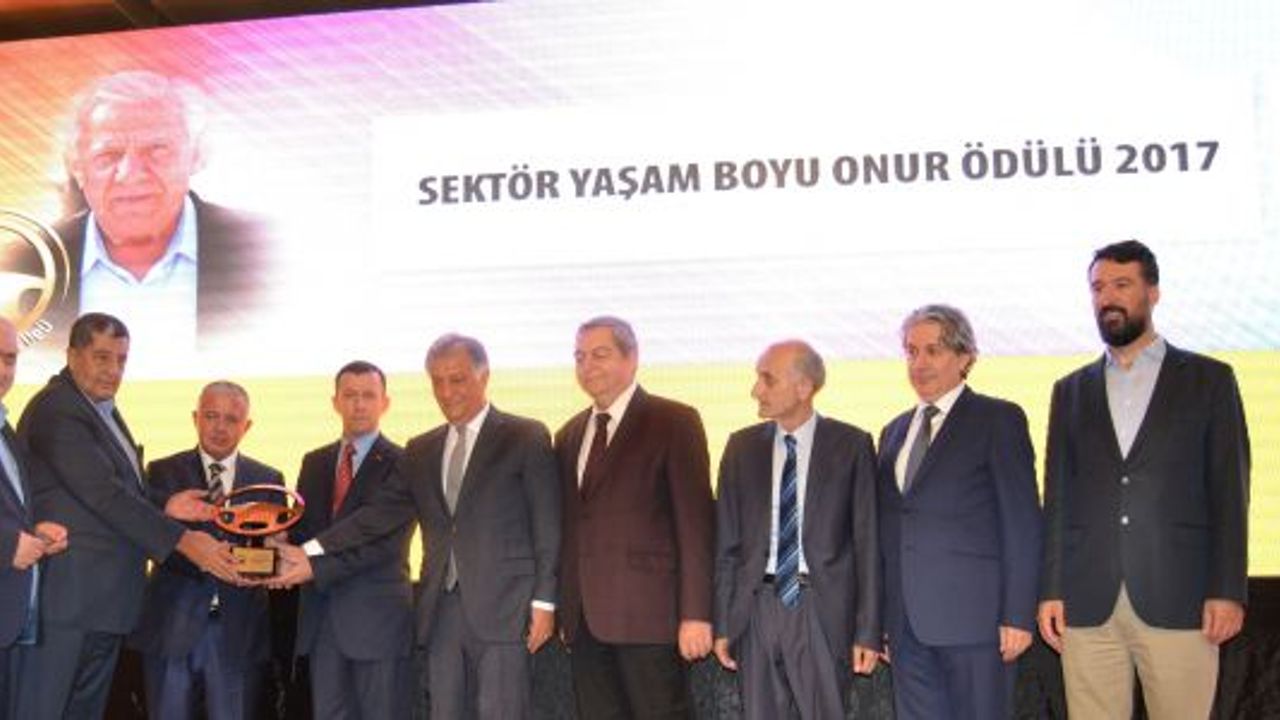 Duayen Rahim Özkaymak’a Sektör Yaşam Boyu Onur Ödülü