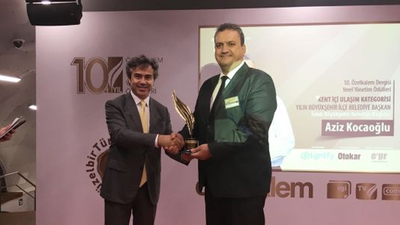 İzmir Büyükşehir Belediyesi, ‘Kent İçi Ulaşım Ödülü’nü Otokar'dan aldı