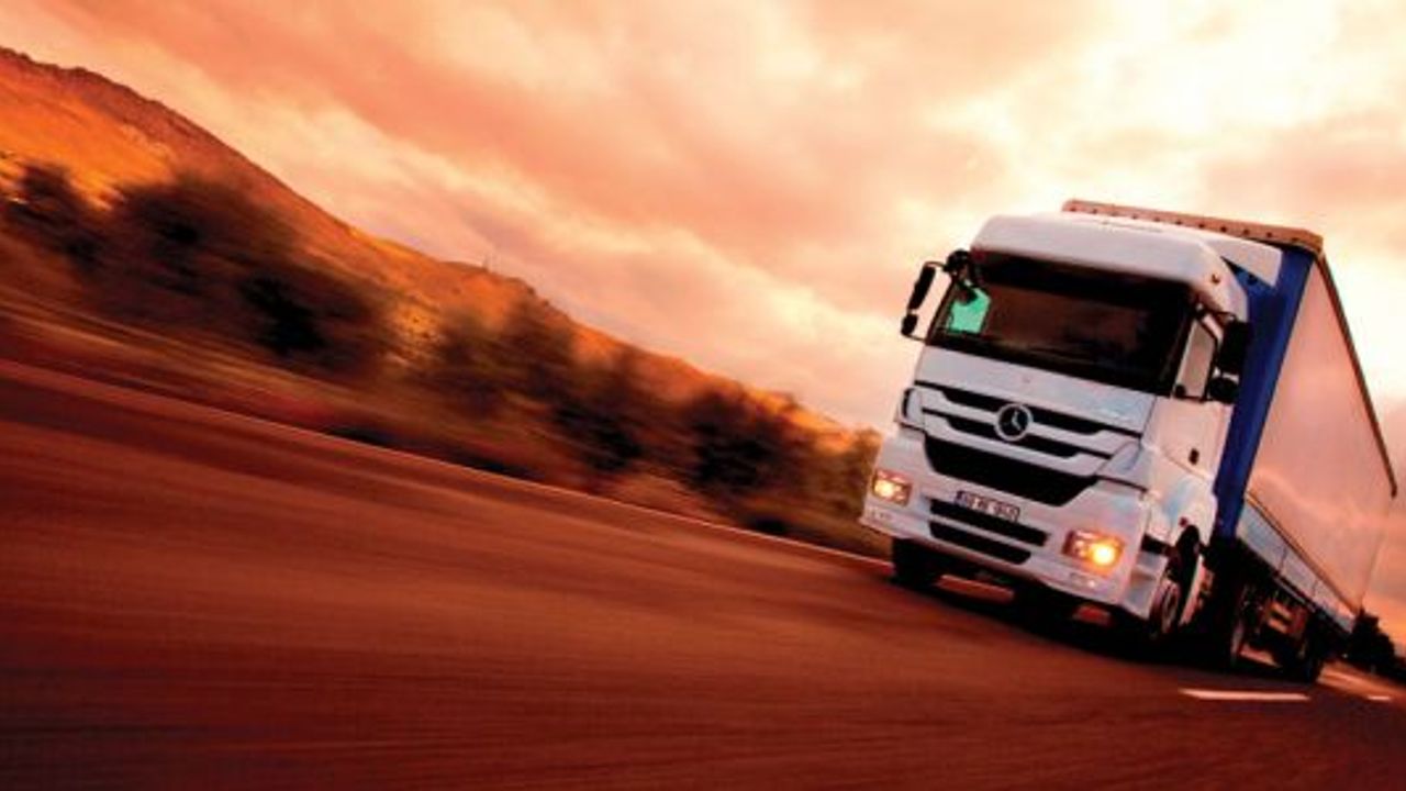 Mercedes 3’te 1 fiyatına motor yeniliyor