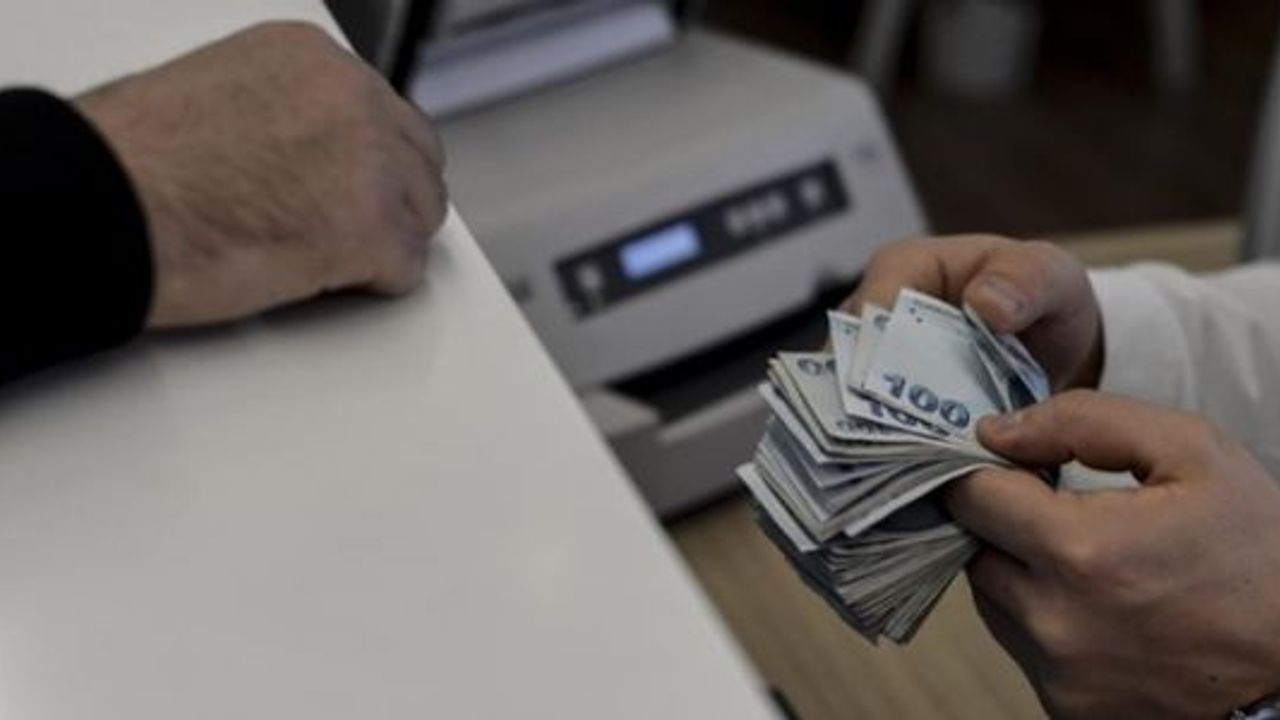 Turizm ve Toplu Taşıma Kredileri 12 Ay Erteleniyor