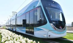 İzmir’in 22 araçlık tramvay ihalesini Bozankaya Otomotiv kazandı