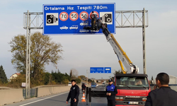 Tüm sürücüleri ilgilendiriyor: Hız sınırı levhaları sil baştan değişiyor!