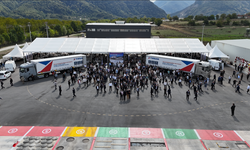 Tırsan Avrupa’nın ilk ve tek treyler test pistini ve Yeni Nesil Tenteli Perdeli aracı tanıttı