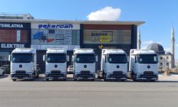 HESKA Motorlu Araçlar’dan Şekercan Uluslararası Nakliyat’a 5 adet Mercedes-Benz Actros teslimatı