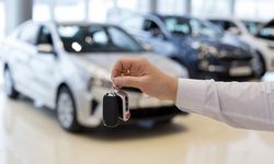 Otomobil Piyasası Görünümü:  Otomobil reel fiyatlarındaki yıllık negatif değişim sürüyor