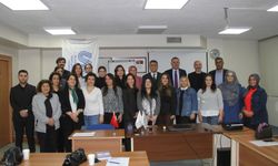 Kadın tır sürücüleri yola çıkıyor