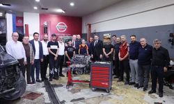 ATO Başkanı Gürsel Baran’dan Şaşmaz’da kadın oto mekanik ustasına ziyaret