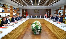 Tur operatörleri ve seyahat acentaları eşit şartlarda rekabet etmek istiyor