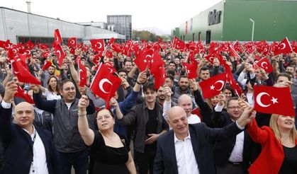 Otokar Çalışanlarından "Cumhuriyet" Yürüyüşü