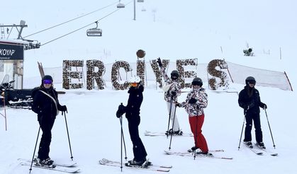 Kayseri Büyükşehir, Paris’ten Erciyes’e tanıtım köprüsü kurdu